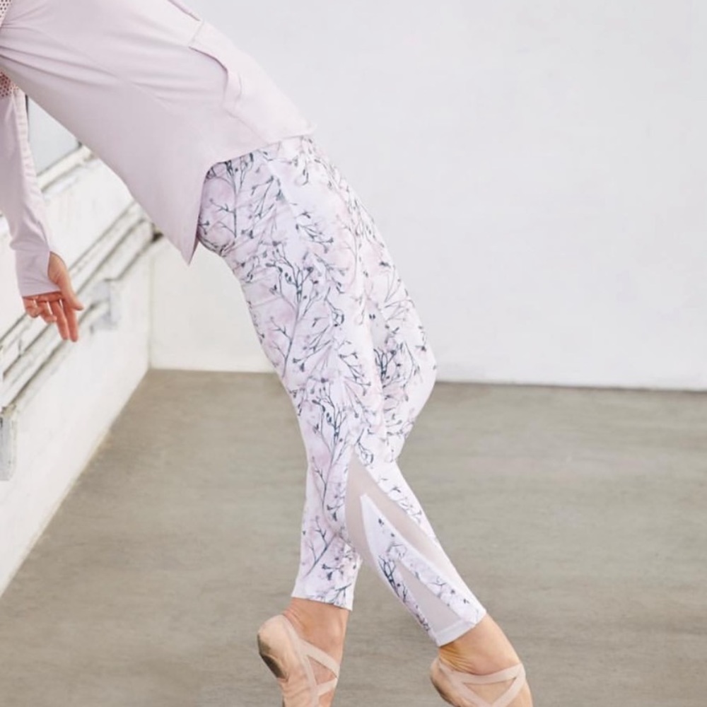 Beautiful white and pink floral leggings